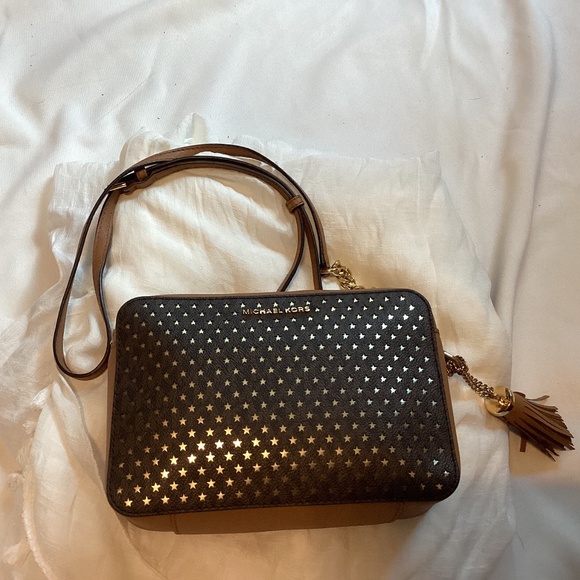Michael Kors crossbody embellished purse stars black tan gold chain cutouts bag - Picture 1 of 12